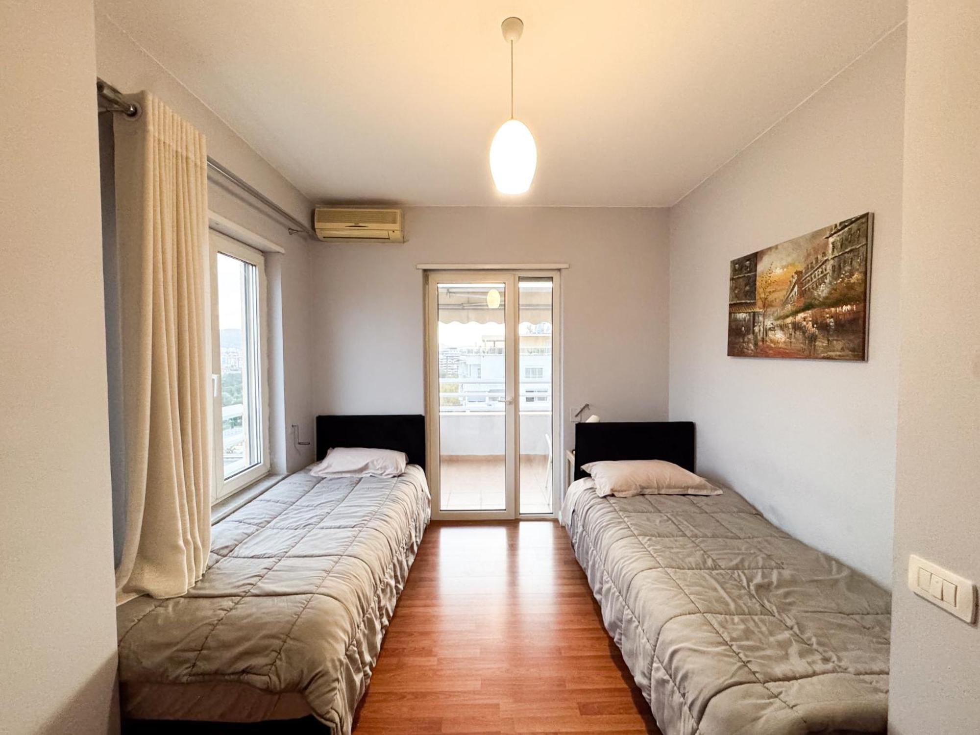 Cozy Near The Pyramid, Center Appartement Tirana
